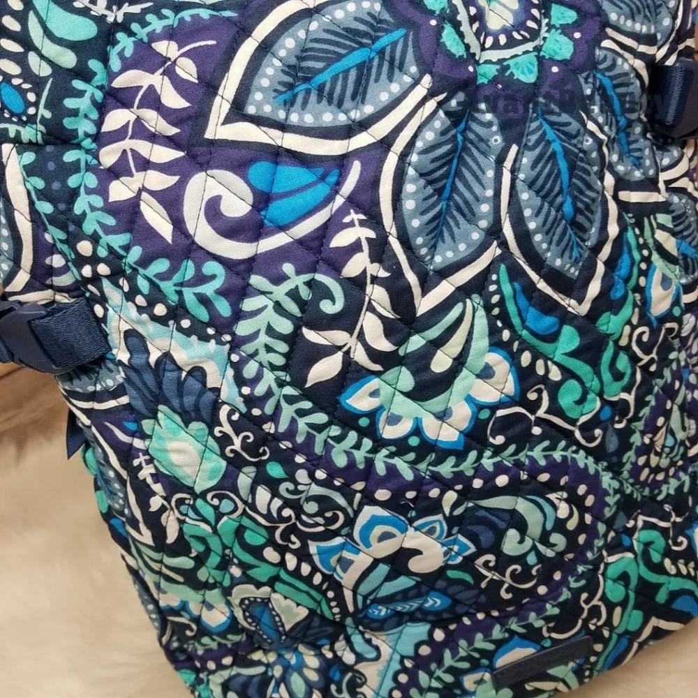 Vera Bradley Essential Expandable LG Quilted Blue Island Medallion Backpack New - Picture 7 of 13